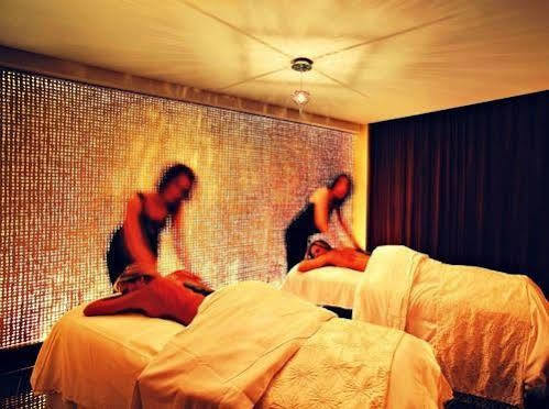 แกรนด์ แคสเคด ลอดจ์ Hotel Hamburg ภายนอก รูปภาพ